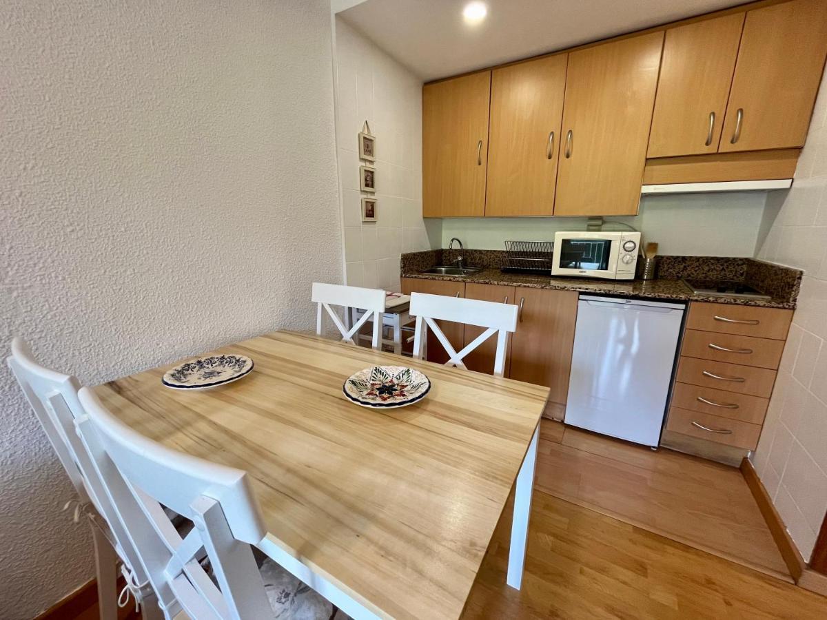 C20 - En Edif. Pirineos - Villmor Apartamento